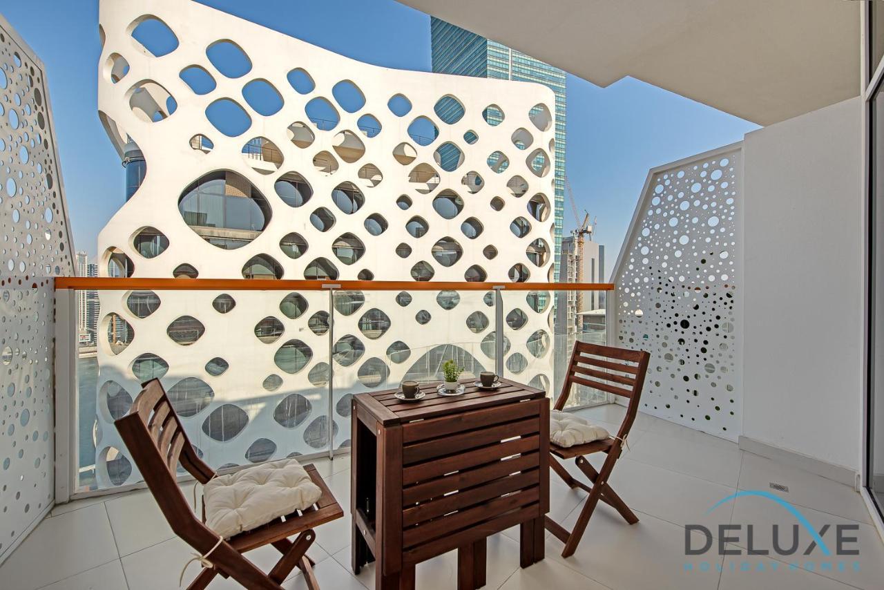 Intimate Studio At Millennium Binghatti Residence Business Bay By Deluxe Holiday Homes Дубай Екстер'єр фото