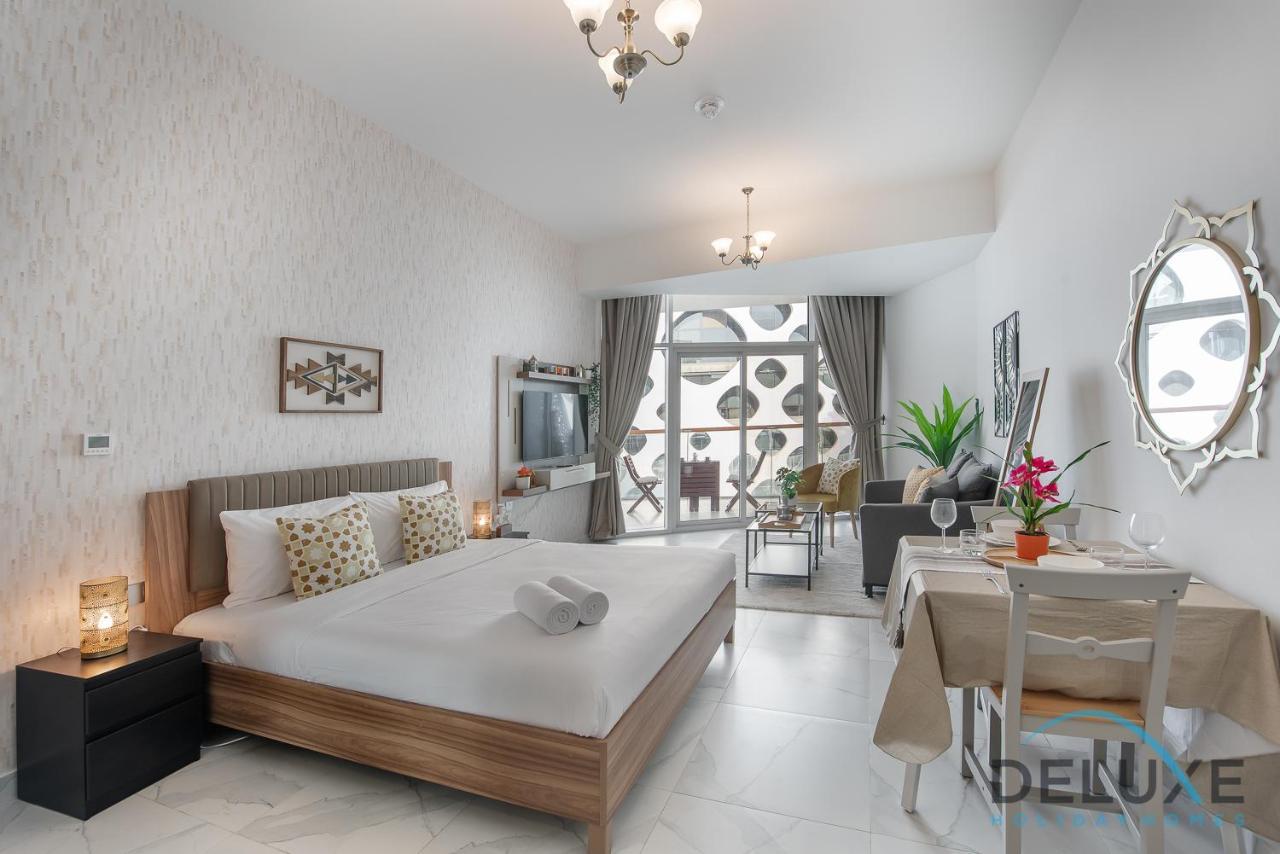 Intimate Studio At Millennium Binghatti Residence Business Bay By Deluxe Holiday Homes Дубай Екстер'єр фото